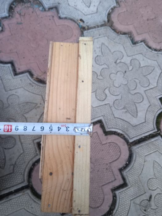 Продам кормушки для пчел  литровые