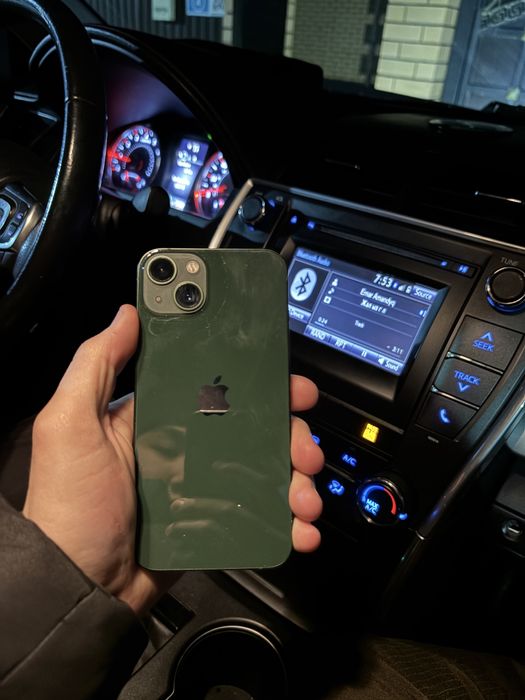 Продам iphone 13