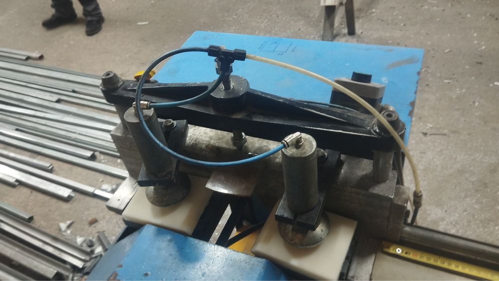 Masina debitat baghete kaban