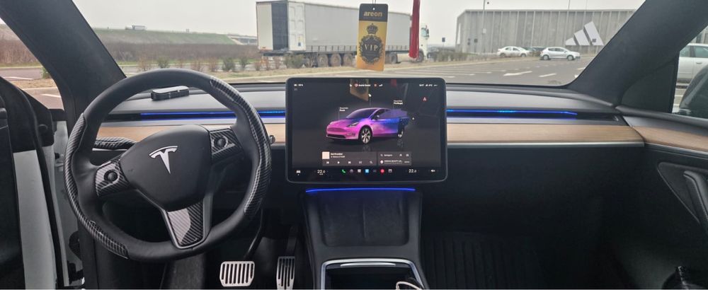 Tesla Y Dual Motor Long Range