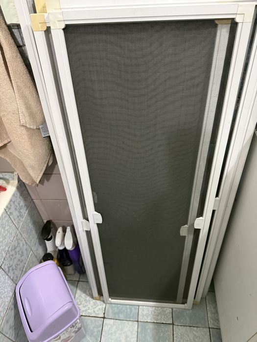 Продаются рамы с сеткой.