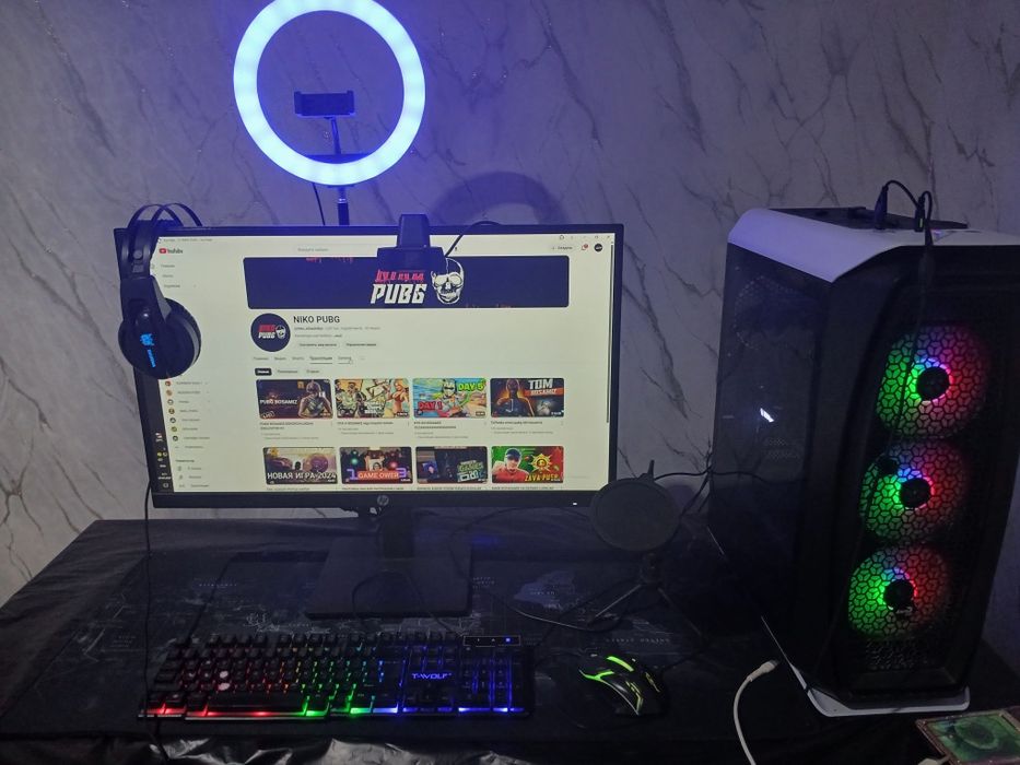 Stolga qoyiladigan komyuter