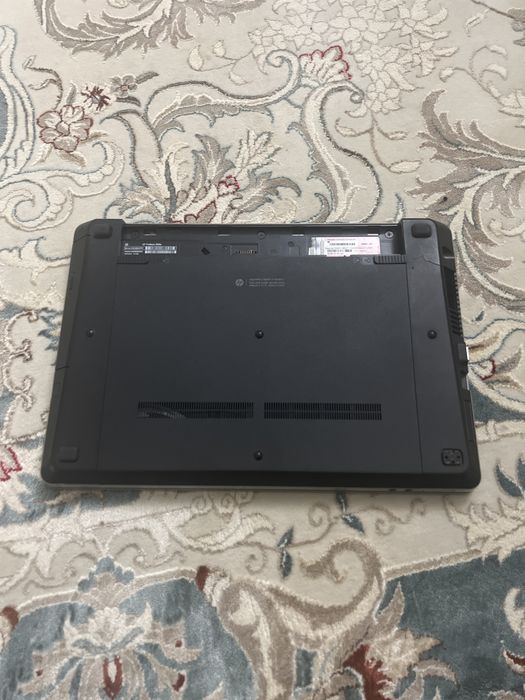 Ноутбук HP в хорошем состояние