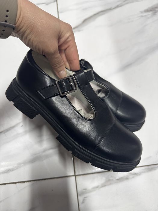 Оубвь туфли 35р продам новые