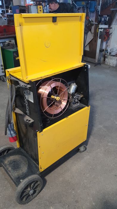 Aparat de sudura mig 300 amperi.