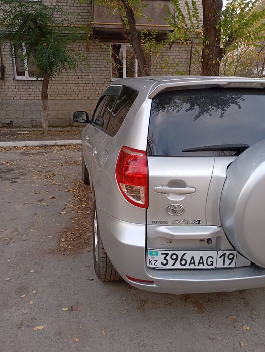 Продам Тойоту РАФ 4