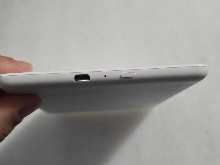 E-reader Amazon Kindle Touch 2019 J9G29R 6" 4Gb 10th Gen. iluminat