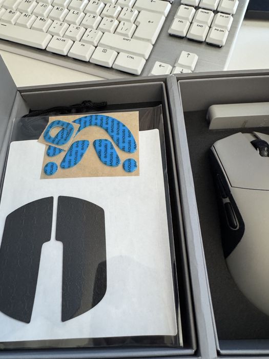 Продам мышку срочно lamzu