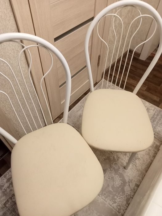 Продам стулья металлические