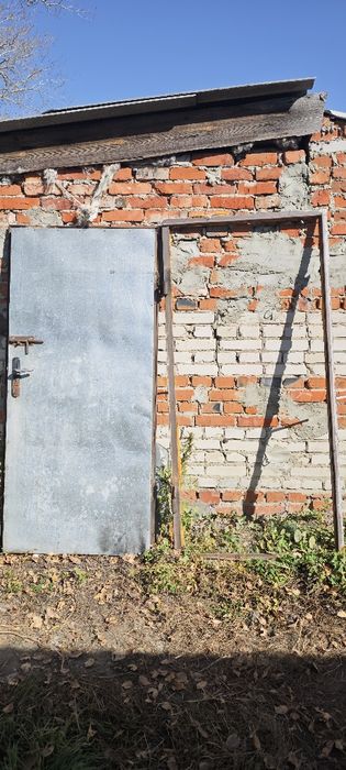 Продам железную дверь