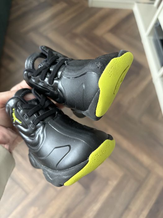 Детски обувки ботуши Nike air jordan