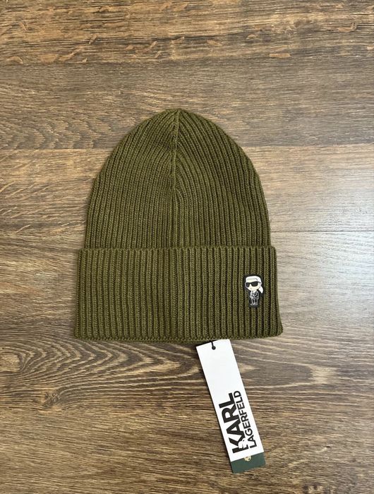 Оригинальные шапки , новые