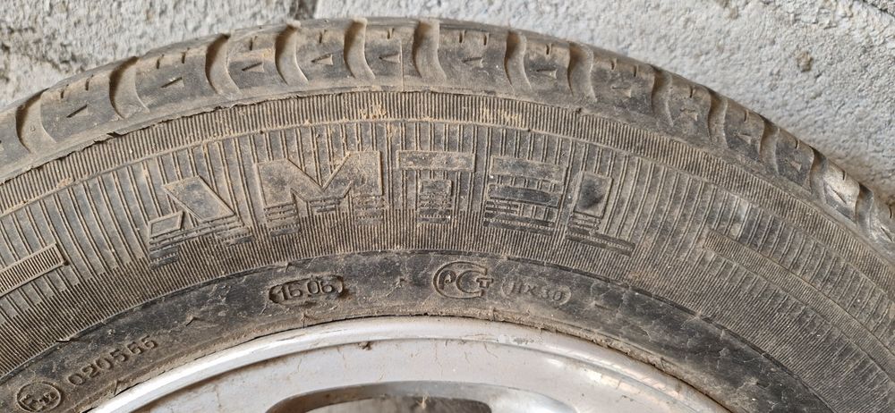 Продам крлесо 205 65 р15