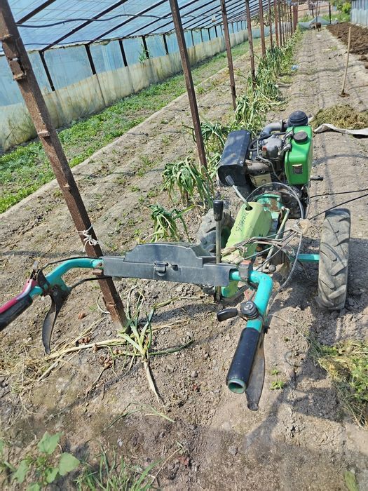 Motoblok minni traktor sotiladi