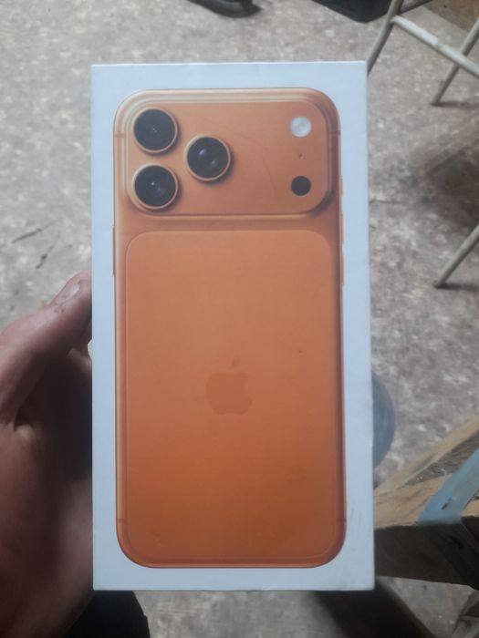 IPhone 17 Pro Max на андройде