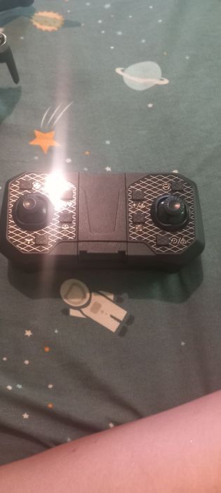 Vând dronă hexacraft bleck shark perfect funcțională