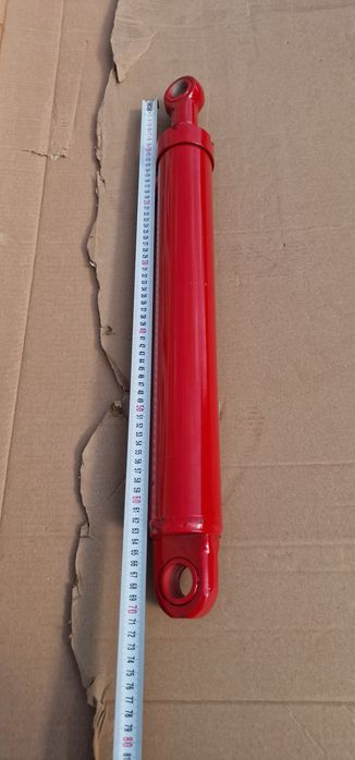 Cilindru hidraulic 65 cm lungime deschide 40 cm tija 35 mm grosime bol