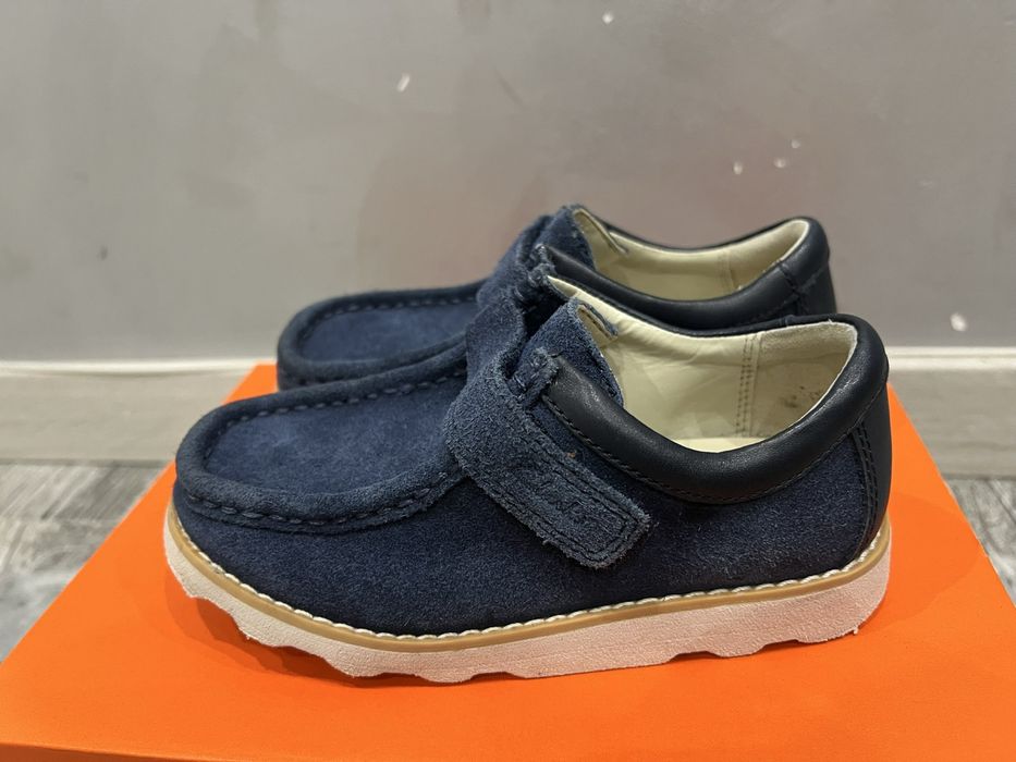 Обувки Clarks за момче