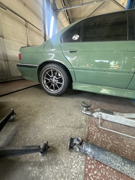 Продоется BMW e38