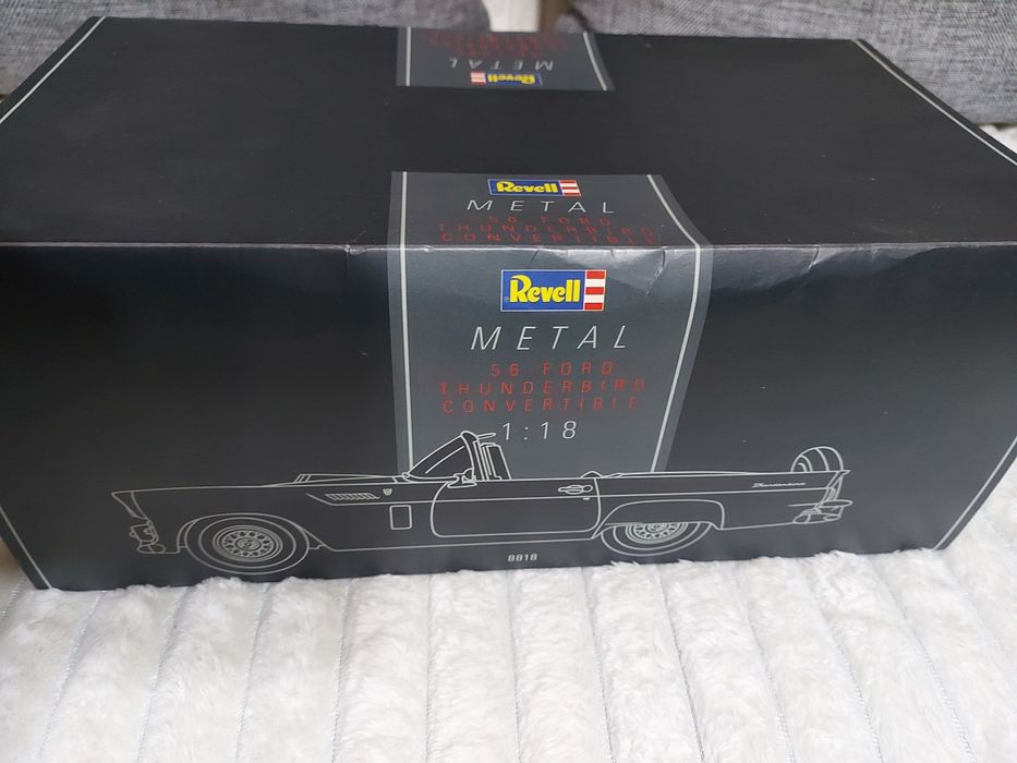 Macheta 56 Ford Thunderbird Convertible 1/18