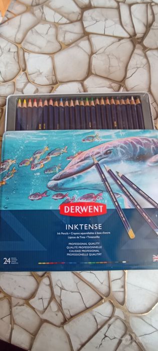 Derwent карандаши 24. Inktense