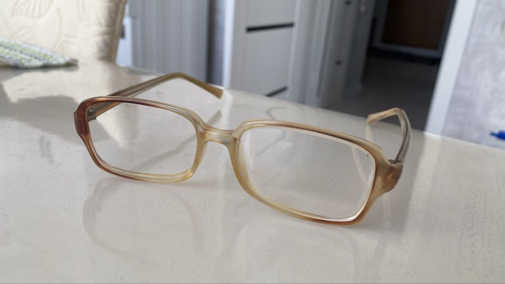 Оправа пластиковая