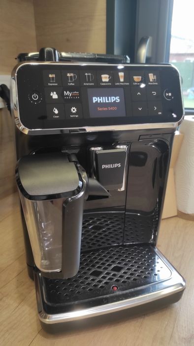 Кафемашина автомат Phillips Latte go, серия 5400