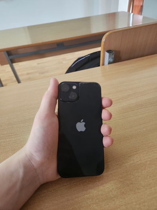 Продам айфон 13 midnight