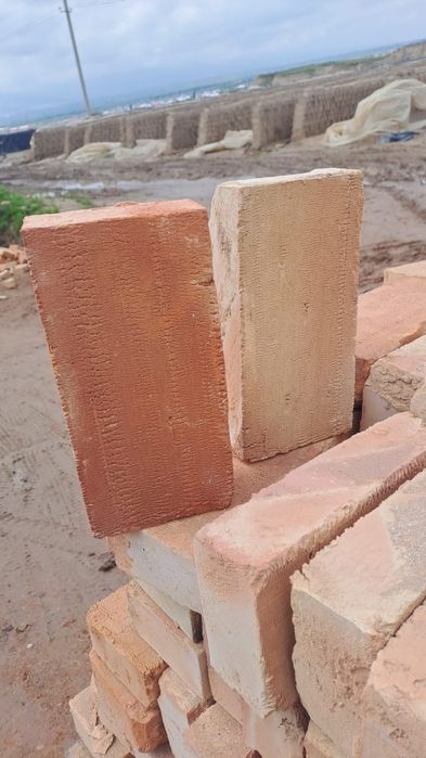 Красный жжёный кирпич