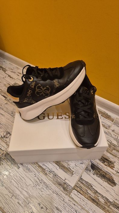 Дамски Маратонки GUESS