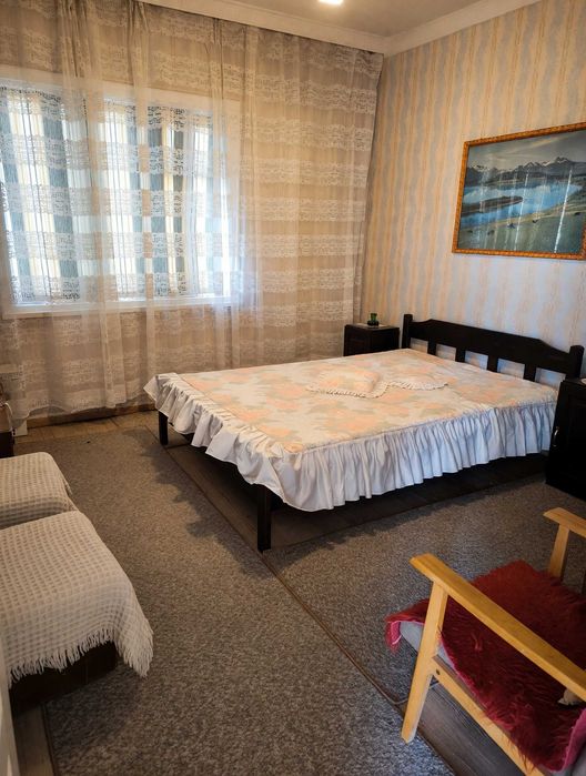 Продавам КЪЩА в Розовец!