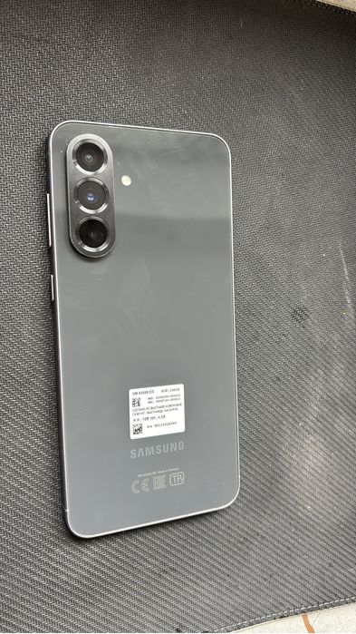 Продам Самсунг а 56 5g 8гб/256