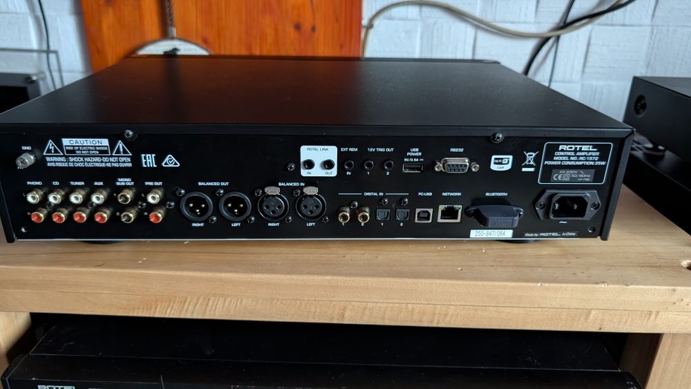 Rotel RC  1572 ( schimb) preamplificator de top  nou