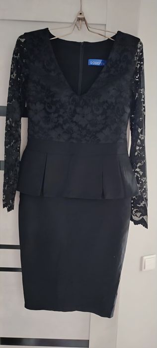 Продам новые платья