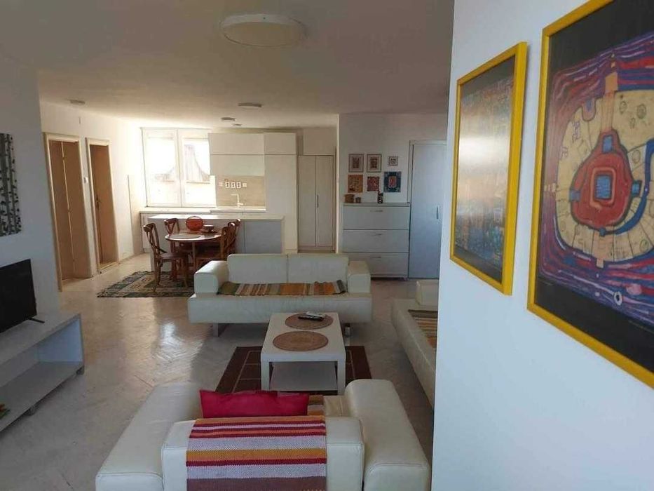 Дава се под наем Двустаен апартамент в Бургас, Зорница - 65 кв.м за 204 € - Снимка #2