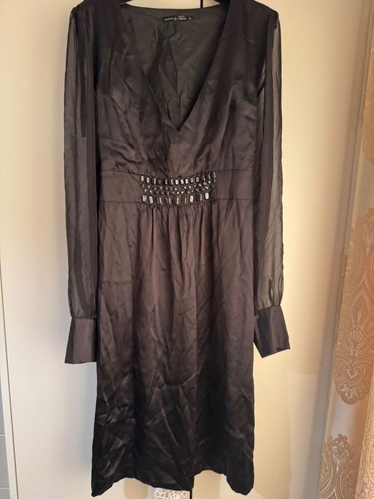 Черна сатенена рокля размер 42 (L)