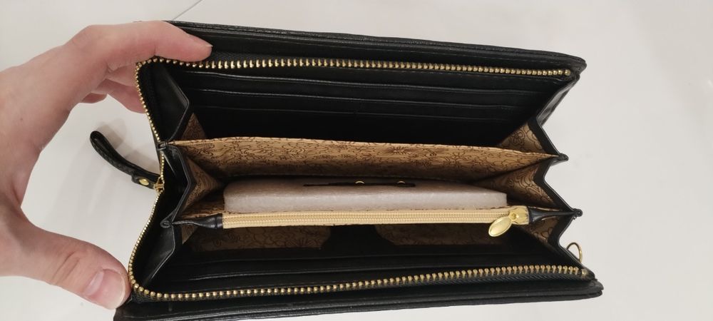 Продам новый женский портмоне (клатч)