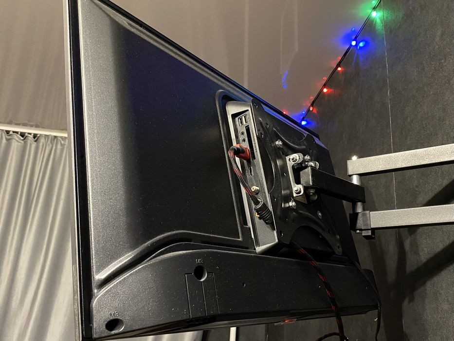 Продам телевизор