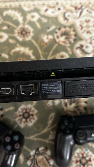 Продам ps4 slim на 1tb