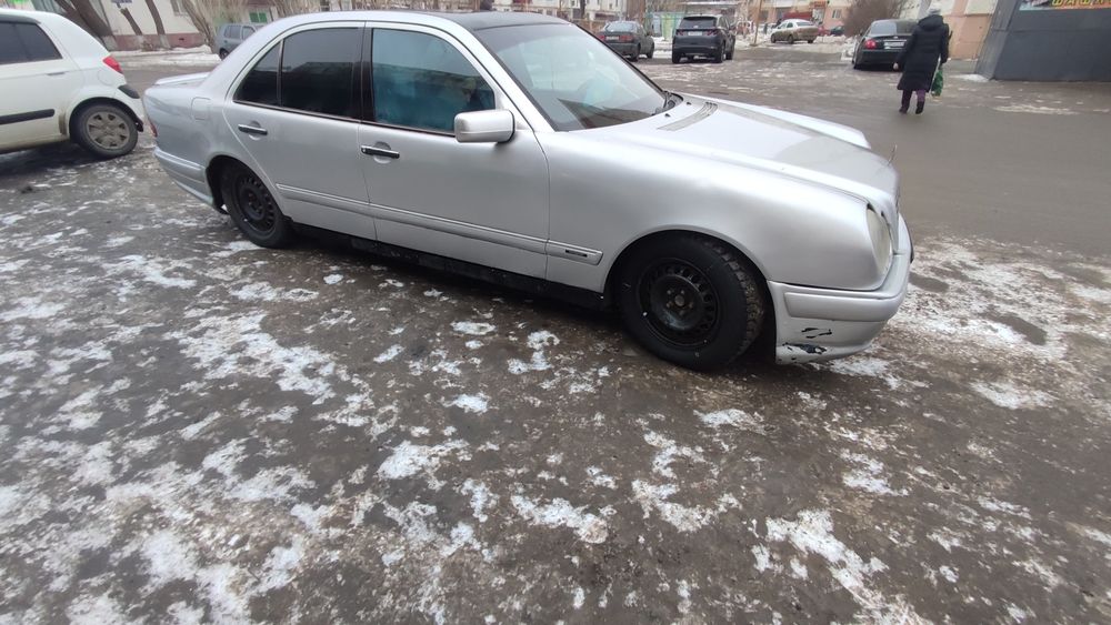 Продам Мерседес Е200 Авангард.