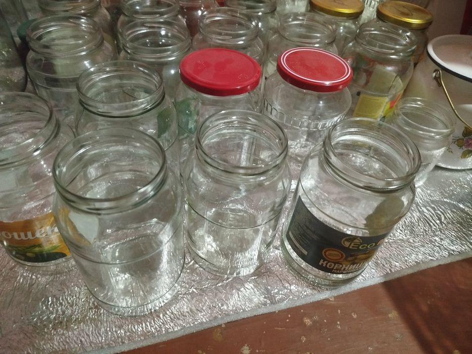 Banka sotiladi 1 litr