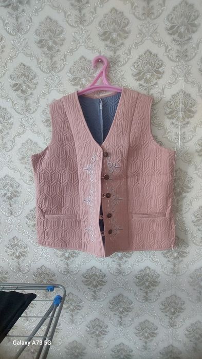 Безрукавки в этно стиле