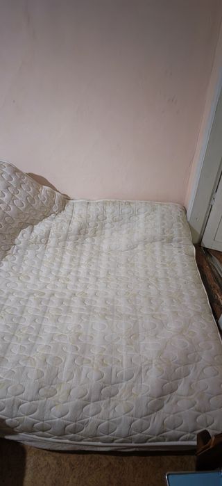 Отдам даром матрас