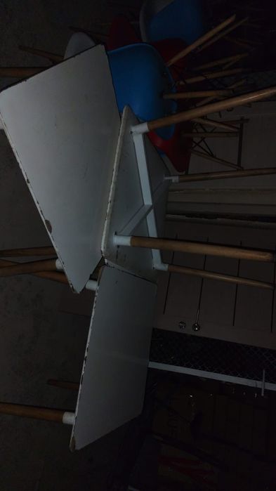 Стол квадратный и стулья. Б. У.