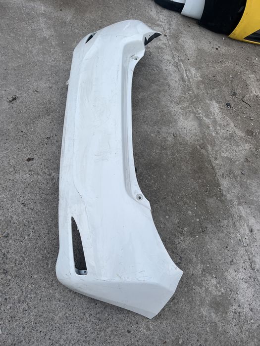 3 броя задна броня Toyota Yaris 3 2011-