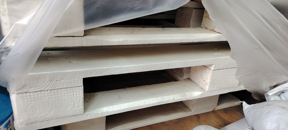 Палеты. Кровать. Фотозона.