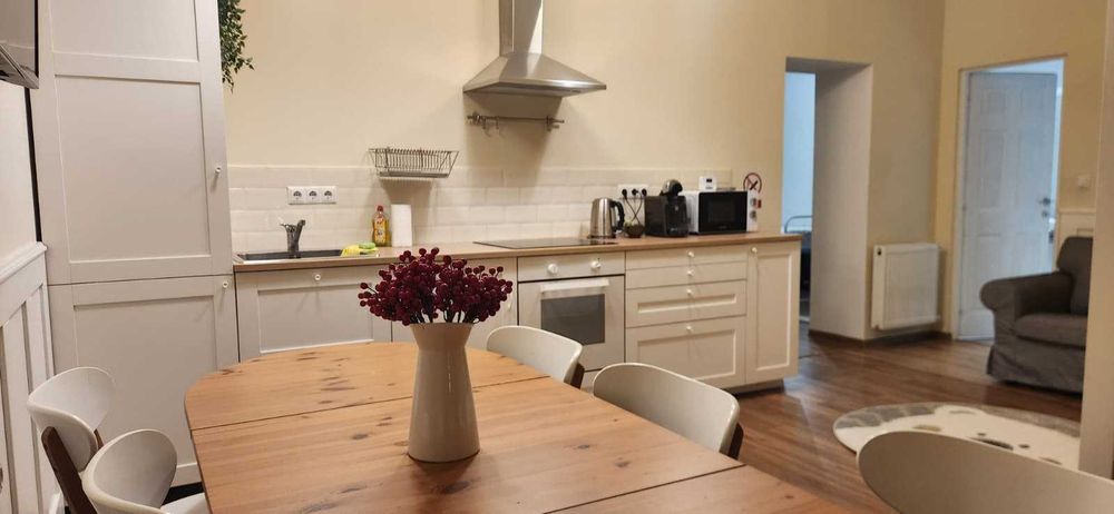 Proprietar, inchiriez apartament cu 3 camere. Ultracentral și Pet friendly!