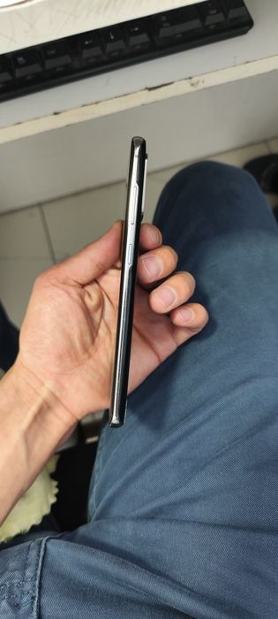 Samsung S20.  12   128gb