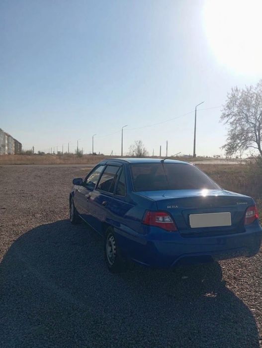 Daewoo Nexia, 2011 г Ярко-синий