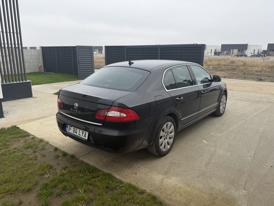 SKODA Superb 2011 — imagine 3